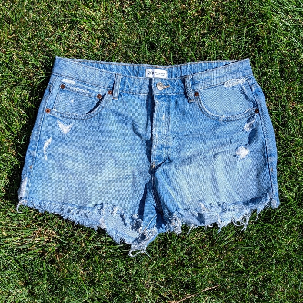 ZARA Distressed Denim Jean Shorts Size 10 EU 42